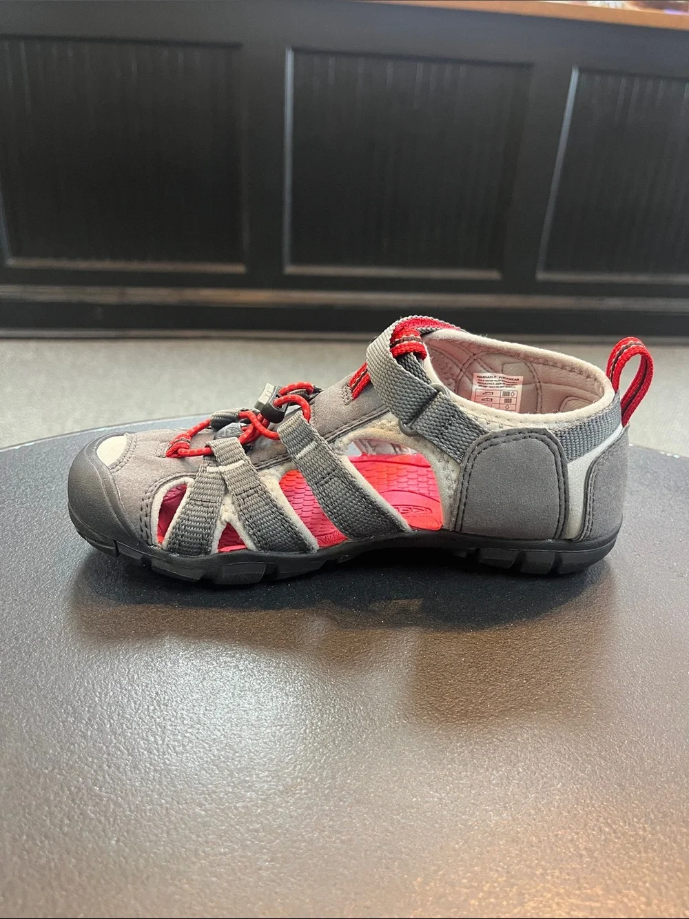 BRAND NEW Keen Kids Grey and Red Closed-Toe Sport Sandal